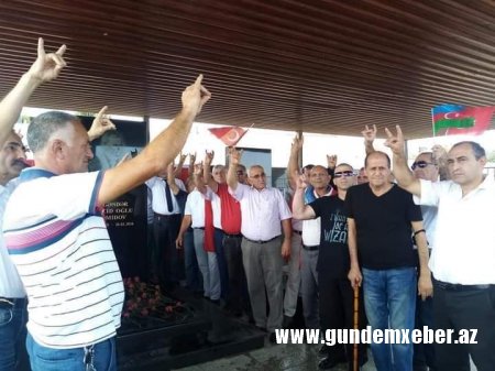 Milliyətçilər Türk şəhidlərini ziyarətdən sonra, mənəvi qərargahlarına toplaşdılar - FOTOLAR