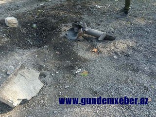 Düşmənin Tərtərdə toplarla dağıtdığı evlər -FOTOLAR
