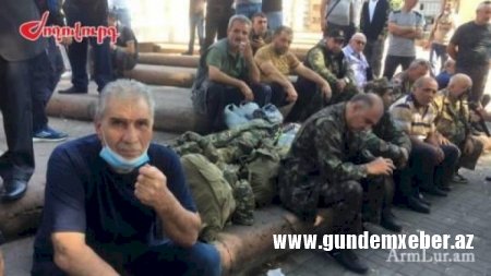 Erməni könüllüləri döyüşməkdən imtina etdi