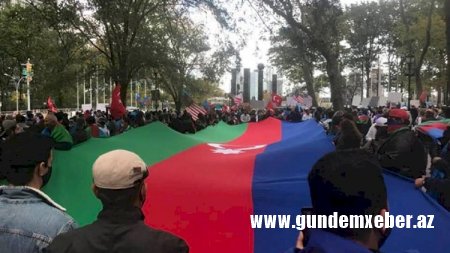 BMT-nin qarşısında ermənilərin Gəncə vandalizmi pislənildi - Fotolar