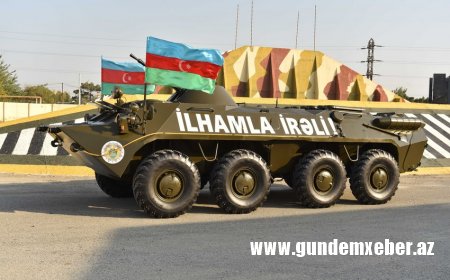 DSX-yə BTR-70M hədiyyə edildi (FOTO)
