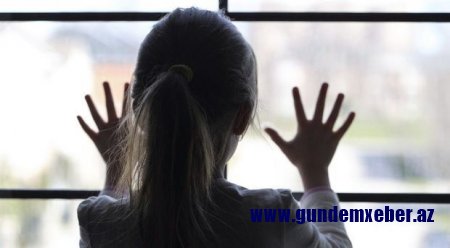 Bakıda azyaşlı qız səkkizinci mərtəbədən yıxılaraq öldü