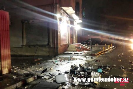 Bakıda avtomobil marketə çırpılıb, üç tibb işçisi ölüb - FOTO