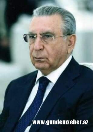 Şokfakt: Ramiz Mehdiyevin qızı Sevan gölünün sahilində - FOTO