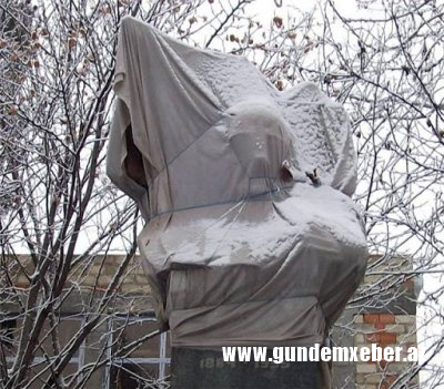 Gəncədə xaraba günə qalan Rəsulzadə parkı... - FOTO