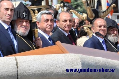 Qarabağ klanının siyasi “meyitlər”i - Kreml “muncuq” siyasətinə qayıdır?