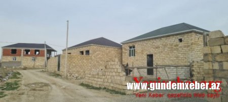 Müşfiqabad qəsəbəsində evlər belə qanunsuz tikilir-FOTOLAR