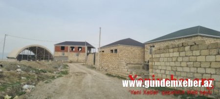 Müşfiqabad qəsəbəsində evlər belə qanunsuz tikilir-FOTOLAR