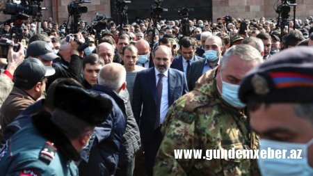 Ordu baş nazirə qarşı:HƏRBİ MÜXALİFƏT NİKOL PAŞİNYANI DEVİRƏ BİLƏCƏKMİ?