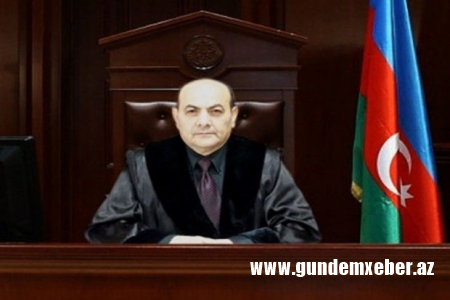 Koronavirusdan ölən hakimin oğlu həbsdən buraxıldı - FOTO