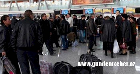 Ermənilər kütləvi şəkildə ölkəni tərk edirlər