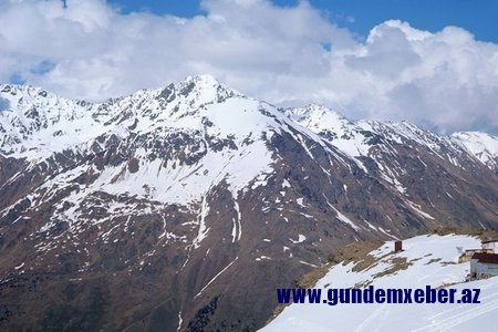 10 gün əvvəl itkin düşən alpinistlərin cəsədləri Elbrusda tapılıb