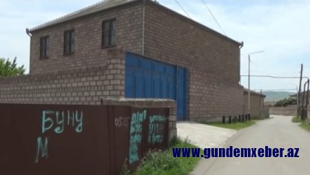 75 yaşlı qoca 25 yaşlı qıza GÖZ DİKDİ - Qadına mesajlar yazır, ünvanına söyüşlər yazır - FOTO/VİDEO