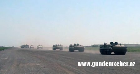 Azərbaycan ordusunun raket və artilleriya bölmələri hərəkətə çeçdi - VİDEO