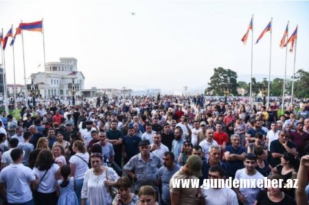   İrəvanda gərginlik, Xankəndidə qaynaşma və diqqət Bakıya - NƏ BAŞ VERİR?