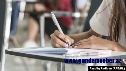 İmtahan Mərkəzi deyir vəziyyət 'bərbaddır', Təhsil Nazirliyi deyir 'əla'