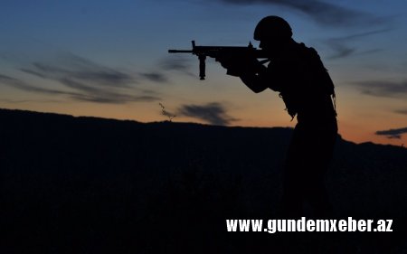 Türkiyədə hərbi bazaya hücum olub, ölən və yaralanan var