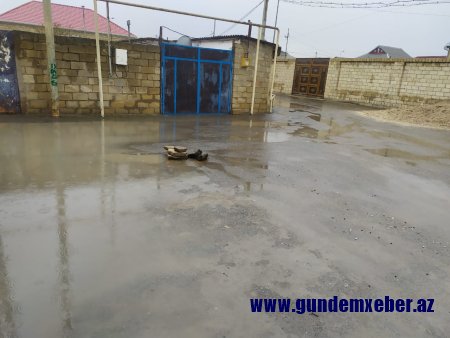 Gələcəyin qəsəbəsi keçmiş problemləri ilə baş-başa