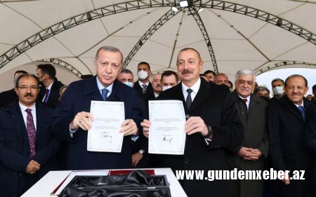 PREZİDENTLƏR ZƏNGƏZUR DƏHLİZİNDƏ YENİ YOLUN TƏMƏLİNİ QOYDULAR - Fotolar