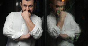 “Bir-iki toya gedib, özlərini meqa ulduz hesab edirlər”
