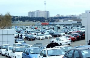 Qaydalar dəyişdi: Azərbaycanda avtomobilləri daha nəğd pula alıb-satmaq mümkün olmayacaq