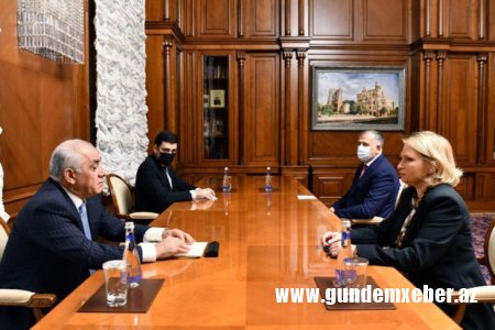 Əli Əsədov Gürcüstanın iqtisadiyyat və davamlı inkişaf naziri ilə görüşüb