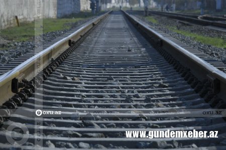 Bakıda qatar gənc oğlanı iki yerə böldü - AÇIQLAMA + YENİLƏNİB