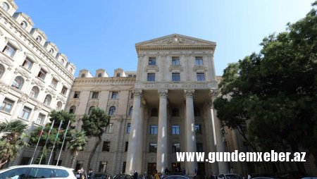 XİN: Ukraynadakı Azərbaycan vətəndaşları quru yolla Moldova ərazisinə keçə bilərlər