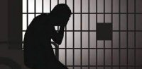 Əsassız mənzil iddiası edən məcburi köçkün, redaksiyanın əməkdaşlarını şantaj etdi