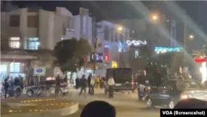 Təbriz küçələrinin divarlarında iqtisadi vəziyyətə etiraz şüarları yazılıb