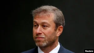 Britaniya hakimiyyəti Abramoviçə "Chelsea" futbol klubunu satmağa icazə verib