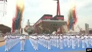 Çin üçüncü təyyarə daşıyan gəmisini istismara buraxıb