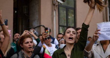 İranda təhlükəsizlik qüvvələri nümayişləri dağıdıb