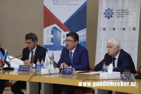 Telejurnalistlər üçün “Audiovizual media mühitində universal jurnalist” mövzusunda təlimlərə başlanılıb -FOTOLAR