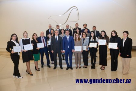 Mətbuat xidmətlərinin rəhbərləri üçün təşkil edilən master-klass yekunlaşıb