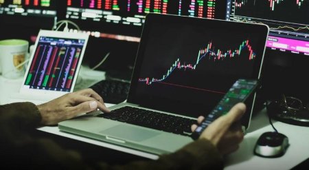 “Bloomberg”: Türkiyə birjası 2022-ci ildə dünyanın ən gəlirli bazarı olub