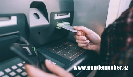 Bakıda qadının bank hesabından 2000 manat oğurlandı