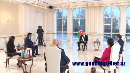 İlham Əliyev yerli televiziya kanallarına müsahibə verir - FOTO/VİDEO
