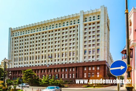 Əfv Komissiyasının növbəti iclası keçirilib, 100-dən çox müraciətə baxılıb