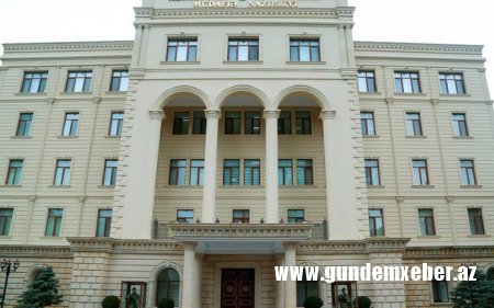Müdafiə Nazirliyi erməni terrorçularını müşayiət edən Rusiya hərbçilərinə tələb irəli sürdü: Dərhal son qoyulmalıdır – VİDEO