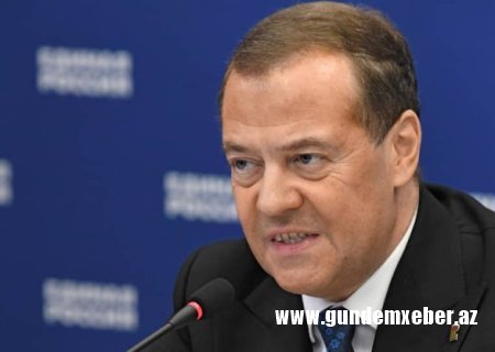 Medvedev: “Ukrayna ərazisinə nüvə zərbəsi endirə bilərik”
