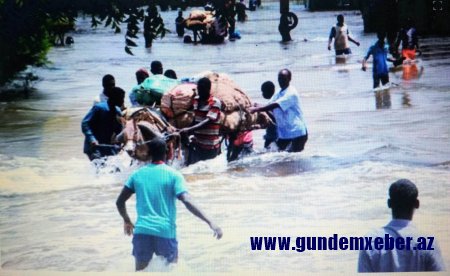 Somalidə yağışlar nəticəsində 20-dən çox adam ölüb, 100 minə yaxın insan evsiz qalıb