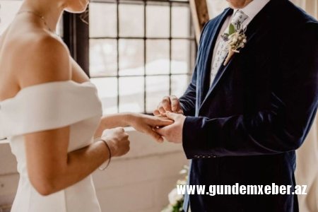 Rusiyada uzun müddət evli qalan cütlüklərə pul veriləcək