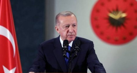 Bakıda biznesmen dostunu öldürən sabiq rəis işinə bərpa olunmaq istəyir