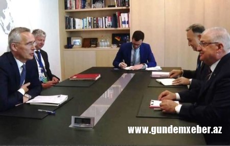 Türkiyənin müdafiə naziri ​​NATO-nun baş katibi ilə görüşüb