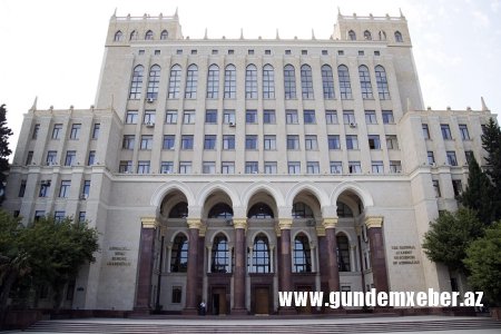 AMEA hüquq müdiri Kamal Əliyevin yataqxana komendantı Azər Quliyevlə “şifahi bazarlığı”