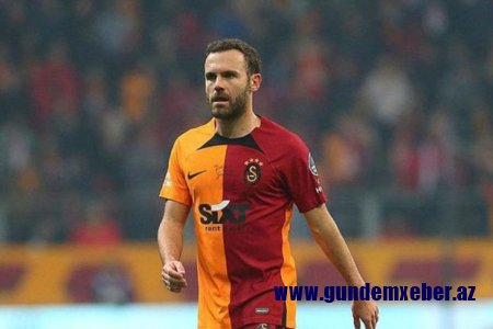 “Qalatasaray” məşhur futbolçu ilə vidalaşıb - FOTO