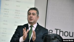 Vəkil: Qubad İbadoğlu ilə görüşə bilmirəm