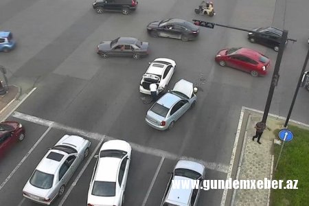 Bakıda qəza olub, yolda sıxlıq yaranıb