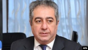 Qubad İbadoğlu ev dustaqlığına buraxılmadı, vəkil onun 9 kiloqram çəki itirdiyini deyir